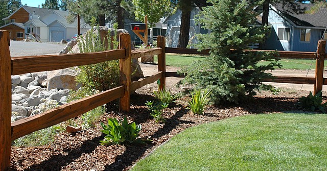 Cedar split rail fence (2 rails)